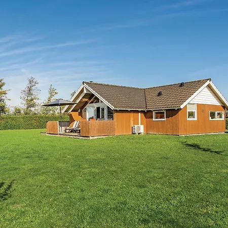 Three-bedroom In Sydals