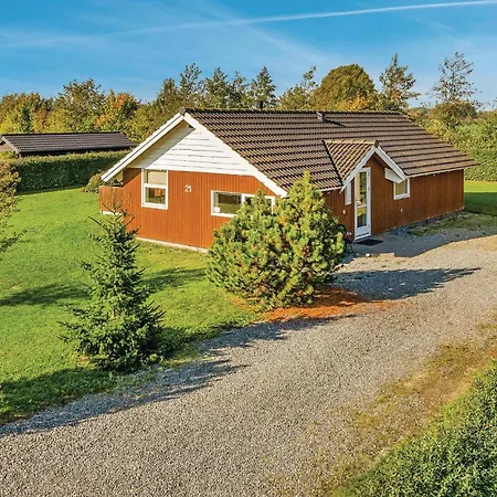 Three-bedroom In Sydals