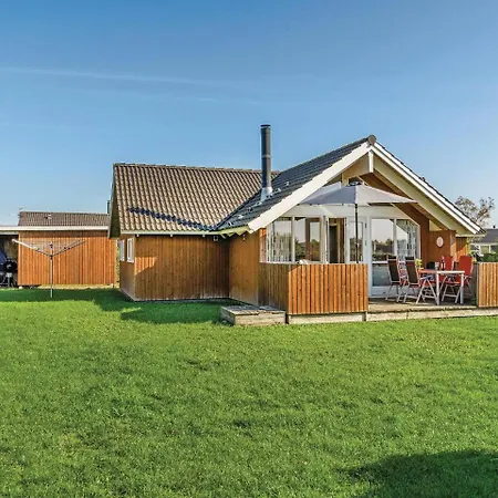 Three-bedroom In Sydals * Nedre Lysabild